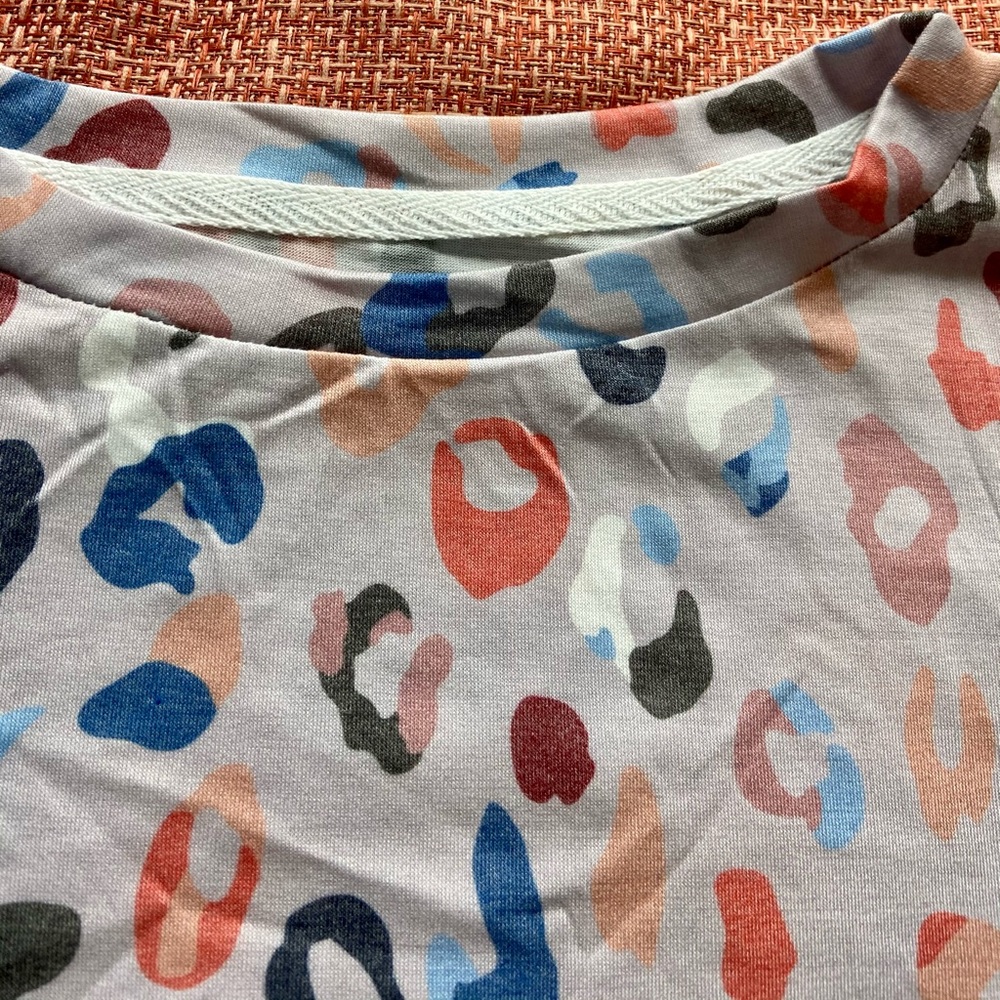 Multicolor cheetah top - Picture 5 of 5